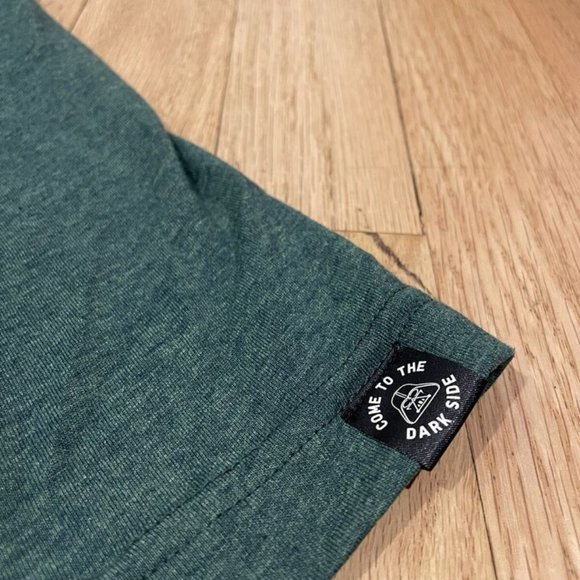 Uniqlo Star Wars And Now Boba Fett Green UT Graphic T-Shirt Mens M Rare Comic - Picture 3 of 3